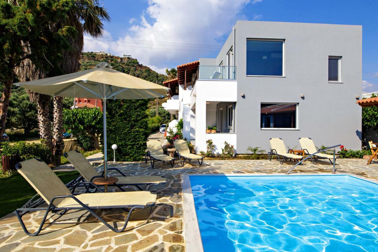 Irida Guesthouse By The Pool Plakiás Exterior foto